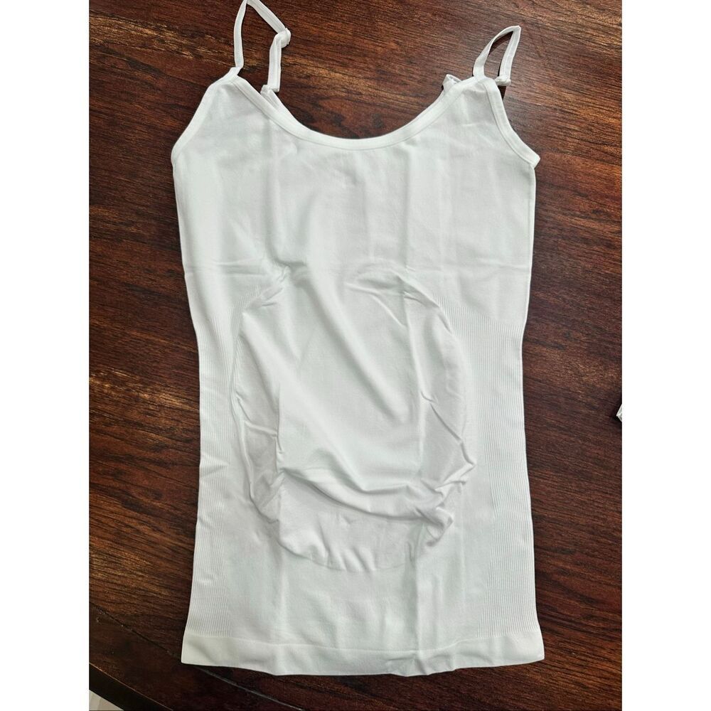 Ingrid & Isabel Maternity White Seamless Soft Support Camisole - Picture 3 of 6